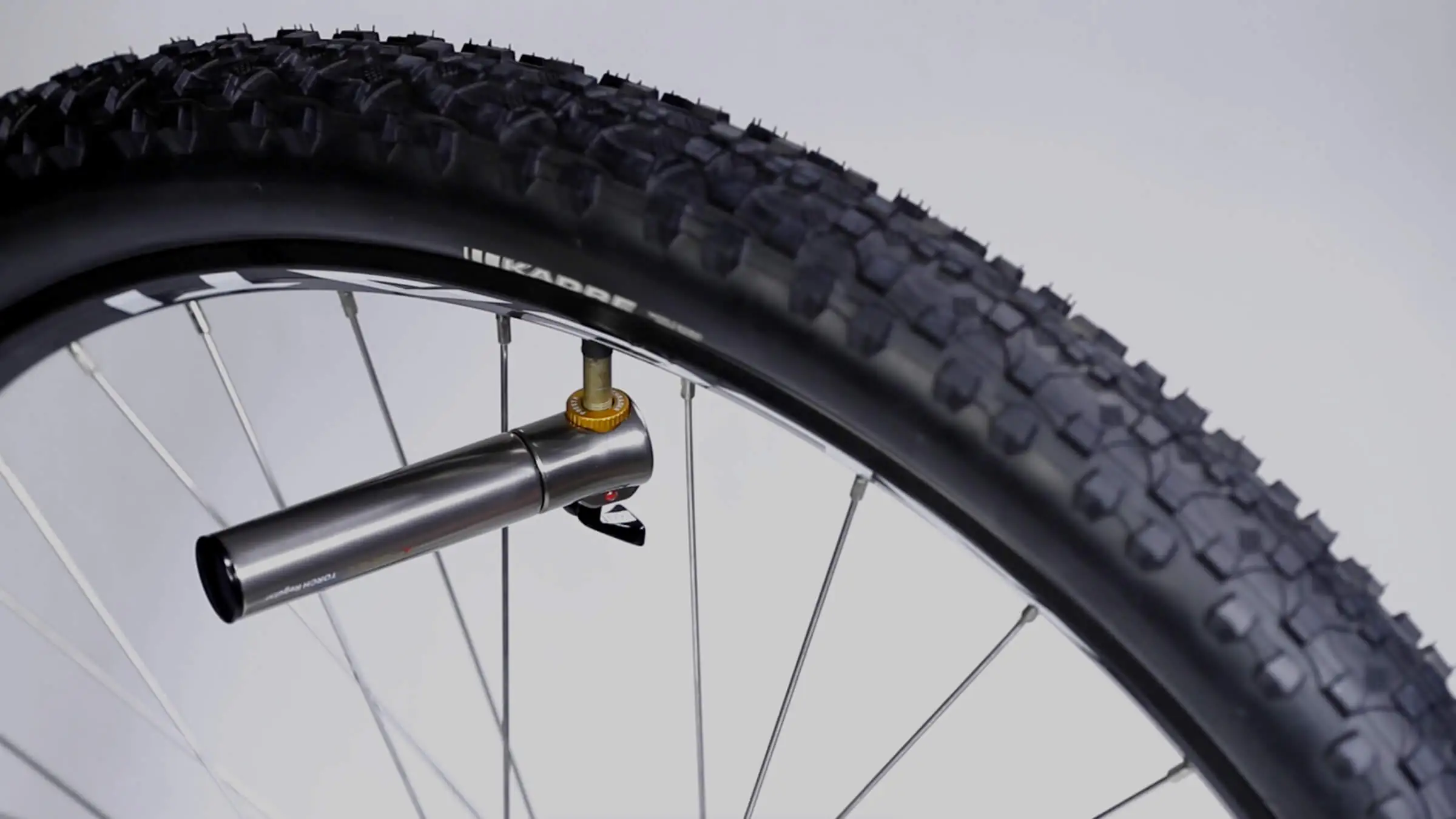 Airace Mini Pumps ParallaxImage